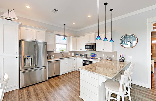 Galveston House | Laguna Beach 2BR | Waterfront Views, Two Living Areas & Grill