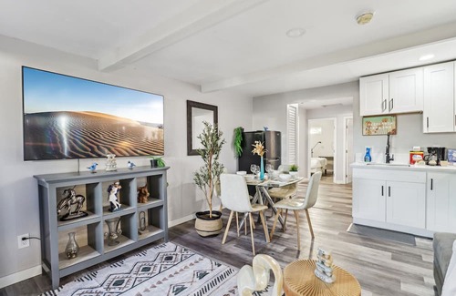 La Presa House | 2BR/1Bth Ranch, Gated, Parking, Washer, Fast Wi-Fi