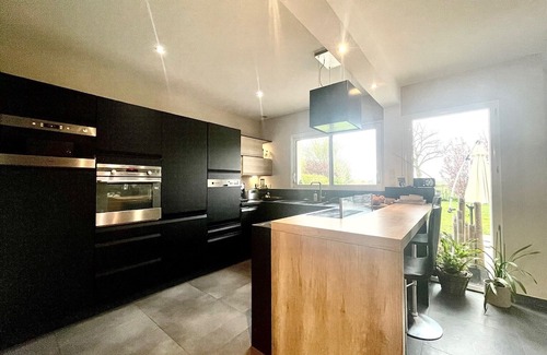 Ailly-le-Haut-Clocher House | Modern house with jacuzzi and sauna