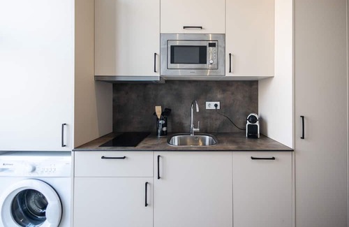Montolivet Apartment | Les Arts Turia 2 by Concept Flats