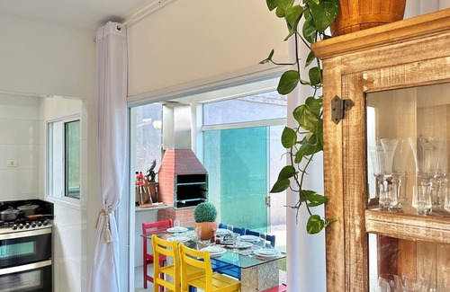 Centro House | HOUSE FOR 12 OR 16 PEOPLE. 3 MINUTES FROM THE BEACH. IN THE CENTER OF BERTIOGA
