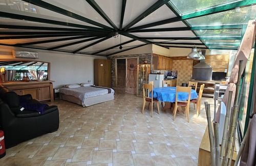 Meulan-en-Yvelines Apartment | Beautiful loft for 4 with large terrace