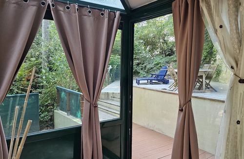 Meulan-en-Yvelines Apartment | Beautiful loft for 4 with large terrace
