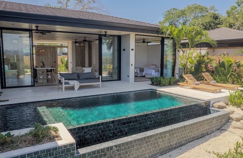 Santiago House | Chic 3BR Private Terrace & Nature Views