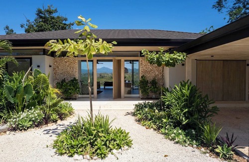 Santiago House | Chic 3BR Private Terrace & Nature Views