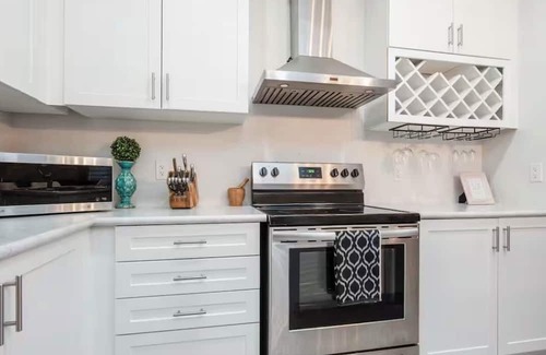 Woodstock House | Comfy 3bed Woodstock Escape Upper Level home with 2nd floor Living Room,AC +more
