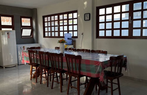 Lucena House | Espaçosa propriedade de 5 quartos na encantadora Lucena com ar condicionado