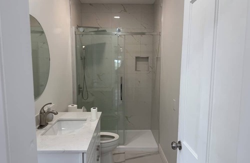 Guelph Apartment | Close to Downtown/university of Guelph Residence Room 2