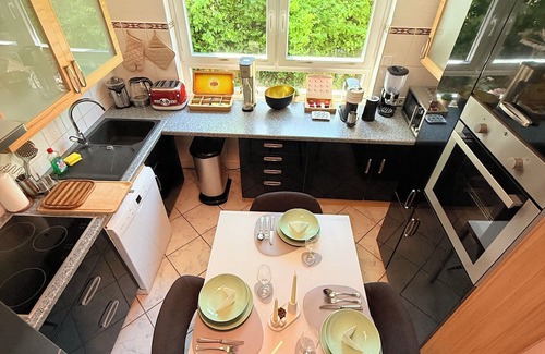 Klein Ronnau House | Modern vacation home with sauna, fireplace & billiards - close to the lake