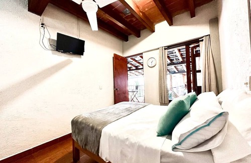 Santa Maria Ahuacatlan Bed & Breakfast | Hotel Room, one block from Lake Cent 6