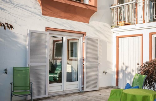 Siegsdorf Apartment | Apartment 'Hunde Willkommen' with Mountain View, Private Terrace and Wi-Fi