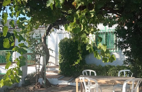 Durcal House | Holiday Home 'La Casita Del Valle' with Mountain View, Private Pool and Wi-Fi