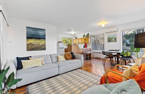 Mossy Point House | A classic beach house with waterfront access and a 5min walk to the beach