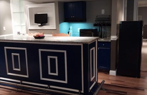 Westminster Apartment | Charming 1-bedroom apartment with sauna fire pit in Westminster