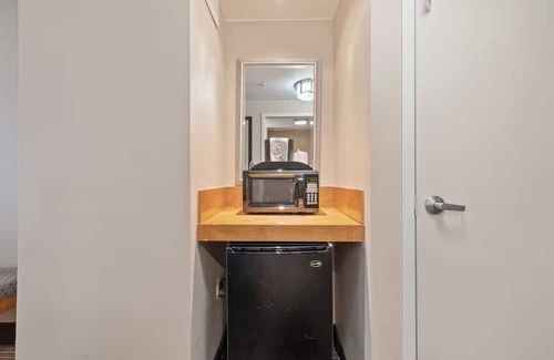 Carteret Apartment | Tranquil Double Suite Sleeps 4 Prime Location