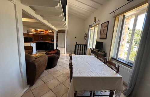 Saint-Capraise-de-Lalinde House | Apartment 'Capraisien' with Shared Garden and Wi-Fi