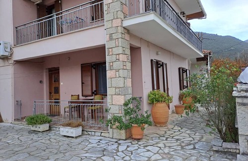 Gravia Apartment | Kontolati’s Mountain house