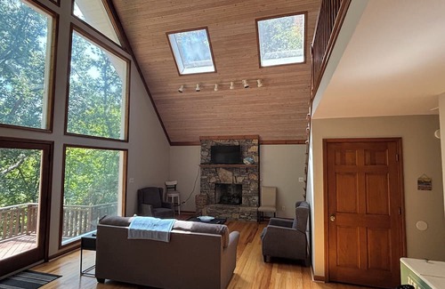 Scottsville House | Beautiful 3-bedroom lake house with view, direct dock access, game room and more