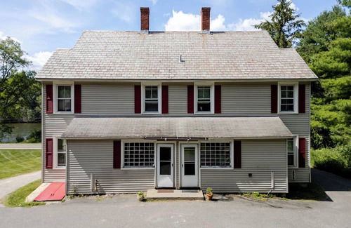 Glendale House | Cozy Riverfront Escape in Great Barrington - "Whiskers on the Water"