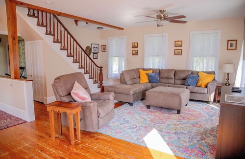 Canton Other | Willow View - 4-bedroom renovated Farmhouse surrounded by nature