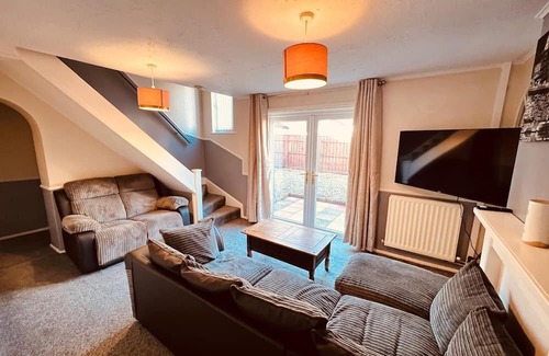 Newton Aycliffe House | Cosy 2 Beds house DL5 & Garden/Parking+WiFi