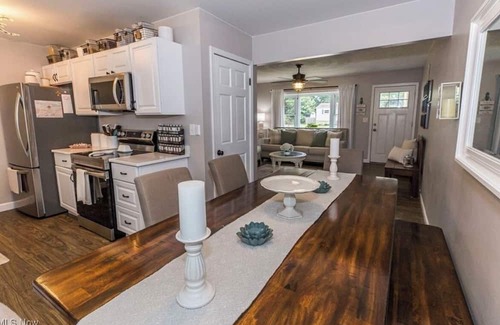 Akron House | Traveling professionals towpath paradise Quaint pet friendly 3 bd home in Akron