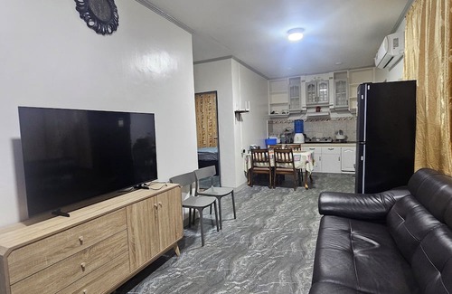 Ozamiz House | Charming 2-bedroom house in welcoming Ozamiz with AC, 4 vehicles can park inside