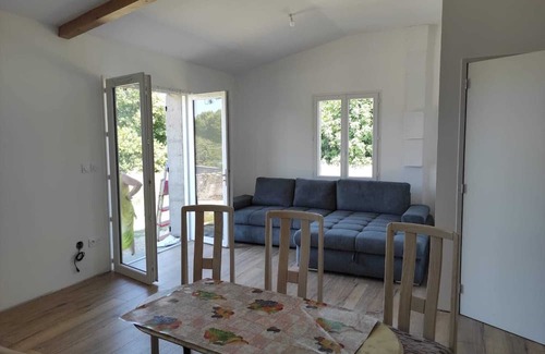 Campsas House | Spacious apartment in the heart of the vineyards 🖤 between Montauban and Toulouse