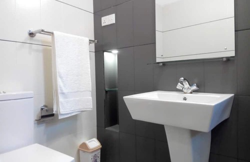 Peliyagoda Apartment | Marvelous 3-bedroom apartment with AC in Peliyagoda by Alimankada Residencies