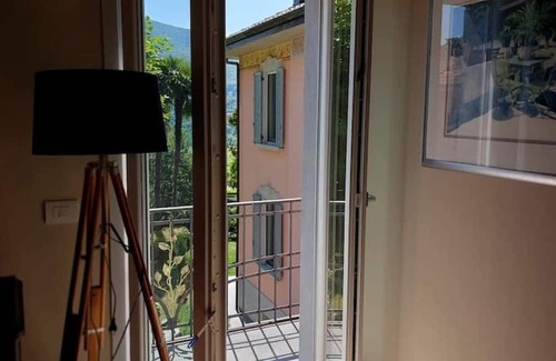 Casalzuigno Cottage | Rustico Boltini, Lago Maggiore NEW stylishly furnished quiet at the edge of the forest