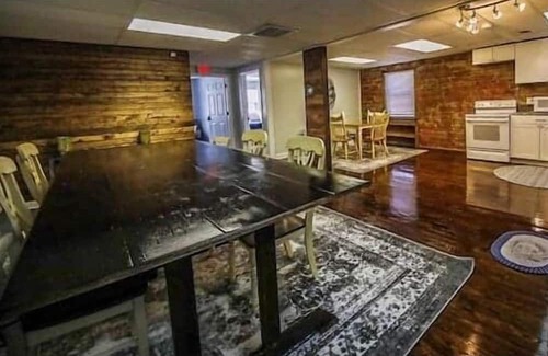 Fourmile Apartment | Historic Charm: 5 Star Comfort