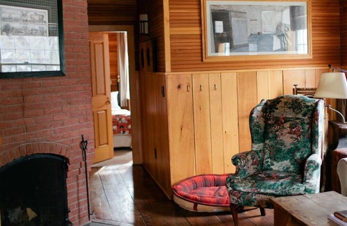 Warren Hotel | Luxury family suite and you can bring the dog!