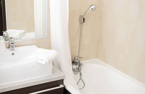 Gap Hotel | Go Fishing at La Chevrerie de Ceuze! Comfortable Accommodation with Parking!