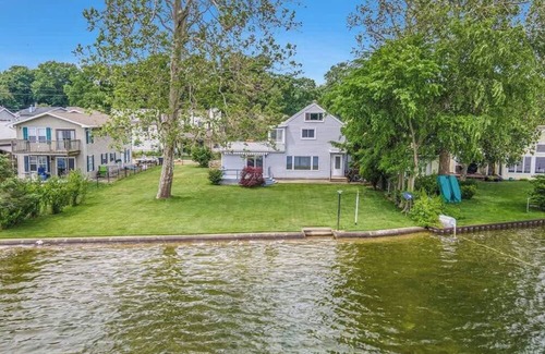 Portage House | Lake and Lodge By Kzoobnb