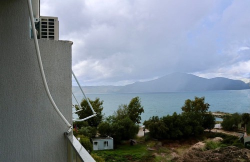 Radhime Apartment | Cozy Beachfront Apartment in Radhime – Perfect for Families