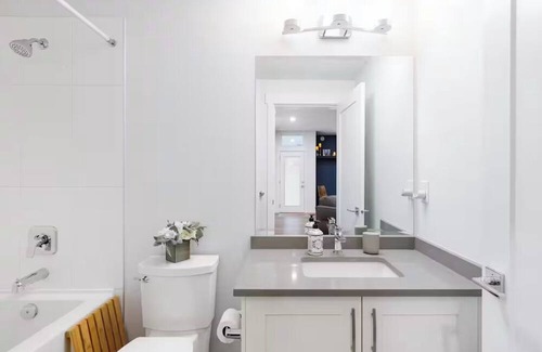Burke Mountain Condo | 2 Bedroom Suite with Oled TV