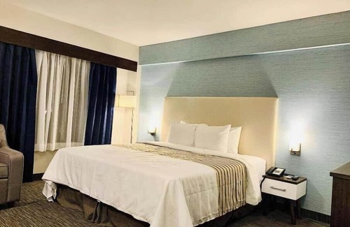 Northeast Mississauga Hotel | 5 mins away from airport