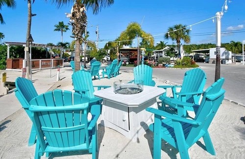Key Largo RV Rental | Anchor by the SeanBeautiful renovated camper with a fresh coastal design
