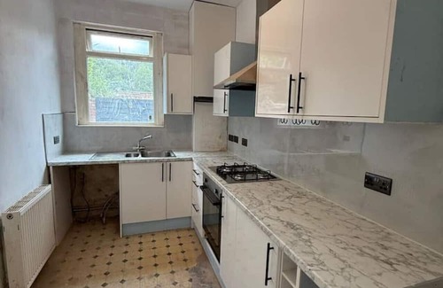 Openshaw House | Exotic 4BD I Etihad, Coop Arena - Outdoor Dinning.