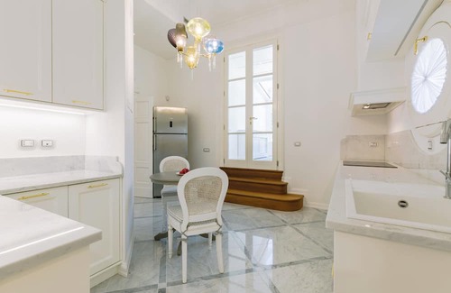 Empoli Villa | THE WHITE PEARL