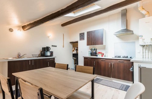 Ancy-Dornot Apartment | T4 93m² -Modern & old charm with wooden beams, bright, pets welcome!