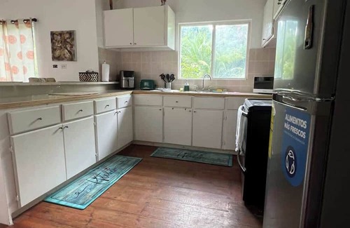 West Coast House | ZenBreak The Tree House Apartment