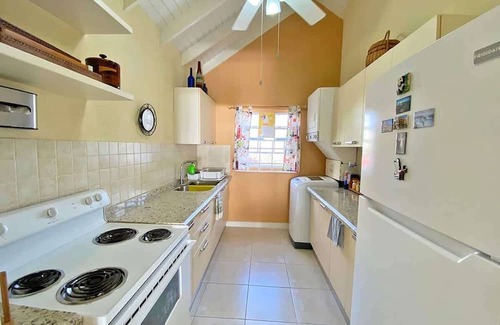 Apple Hall House | ZenBreak The Gem Summ