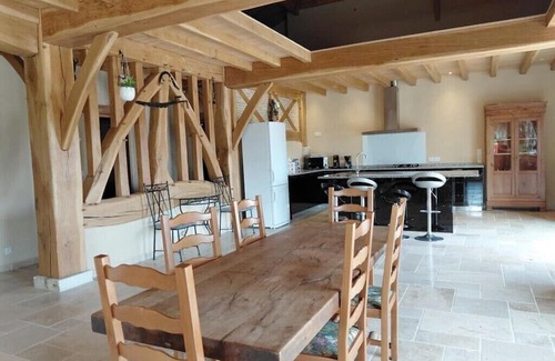 Saint-Jean-de-Duras House | LAUBIE — Splendid Views and Absolute Tranquillity Among the Vineyards