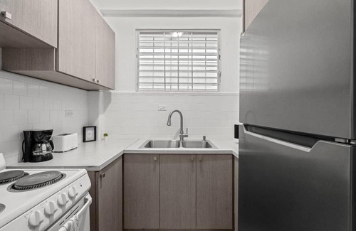 Sagrado Corazon Apartment | The House of Romeo | Stylish Two-Bedroom Escape