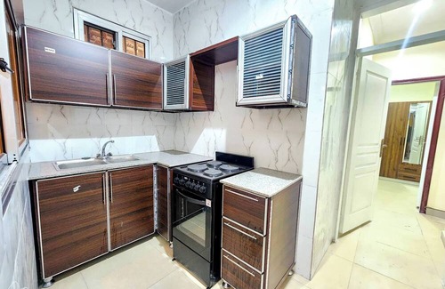 Limete House | Serene 5-Bedroom Apartment in Kinshasa's 10ème Rue Limete-Résidentiel