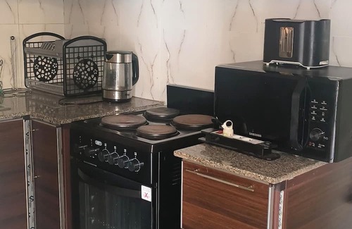 Limete House | Serene 5-Bedroom Apartment in Kinshasa's 10ème Rue Limete-Résidentiel