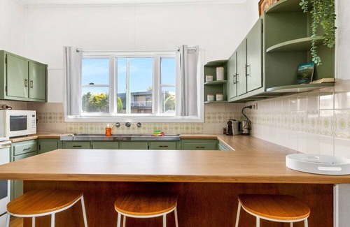 Batehaven House | Batehaven Coastal Home Near Corrigans Beach
