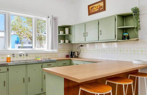 Batehaven House | Batehaven Coastal Home Near Corrigans Beach