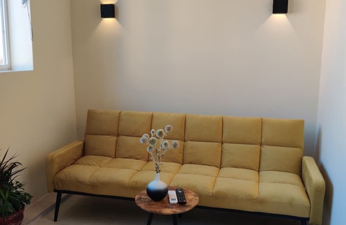 Kodrra Apartment | Central Open plan Duplex for 6
